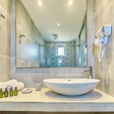 Zefyros Village Hotel 3*