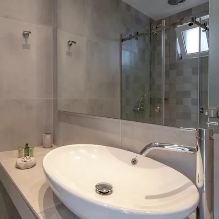 Zefyros Village Hotel 3*