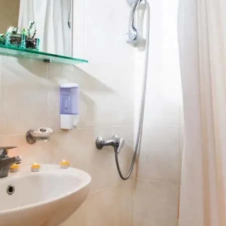 Zefyros Village Hotel 3*