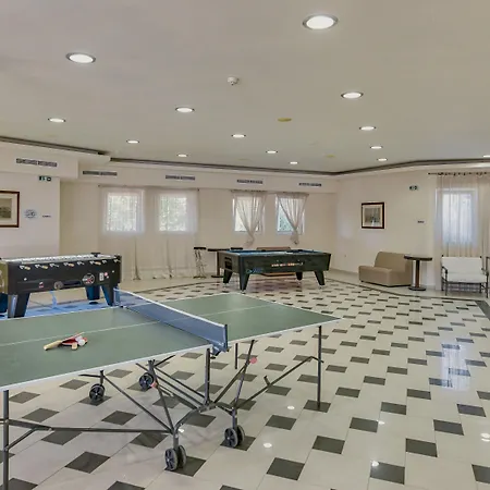 Zefyros Village 3* Áyios Kírikos
