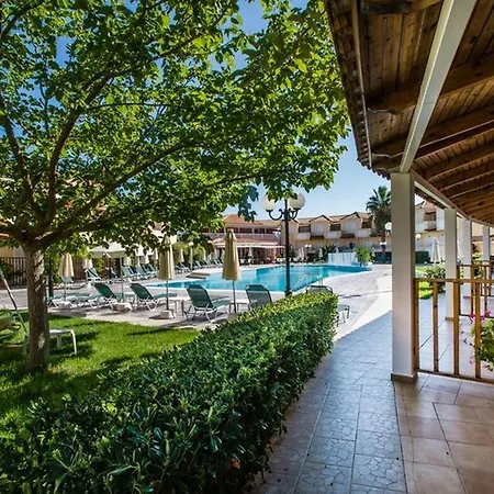 Hotel Zefyros Village