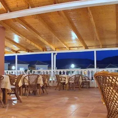 Hotel Zefyros Village 3*